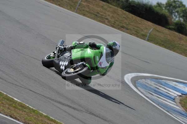 Motorcycle action photographs;Trackday digital images;donington;donington park leicestershire;donington photographs;event digital images;eventdigitalimages;no limits trackday;peter wileman photography;trackday;trackday photos