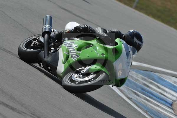 Motorcycle action photographs;Trackday digital images;donington;donington park leicestershire;donington photographs;event digital images;eventdigitalimages;no limits trackday;peter wileman photography;trackday;trackday photos