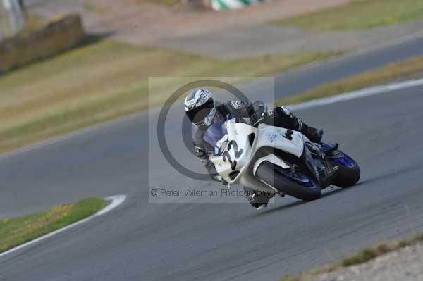 Motorcycle action photographs;Trackday digital images;donington;donington park leicestershire;donington photographs;event digital images;eventdigitalimages;no limits trackday;peter wileman photography;trackday;trackday photos