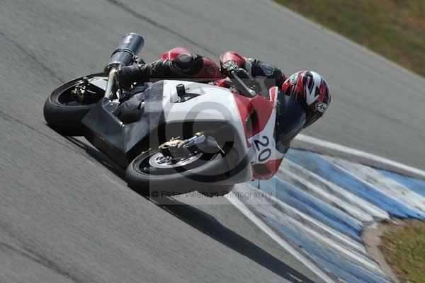 Motorcycle action photographs;Trackday digital images;donington;donington park leicestershire;donington photographs;event digital images;eventdigitalimages;no limits trackday;peter wileman photography;trackday;trackday photos