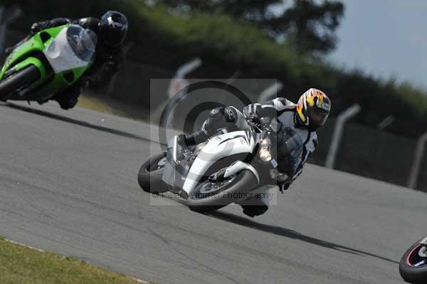 Motorcycle action photographs;Trackday digital images;donington;donington park leicestershire;donington photographs;event digital images;eventdigitalimages;no limits trackday;peter wileman photography;trackday;trackday photos