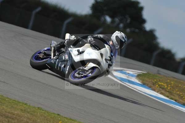 Motorcycle action photographs;Trackday digital images;donington;donington park leicestershire;donington photographs;event digital images;eventdigitalimages;no limits trackday;peter wileman photography;trackday;trackday photos