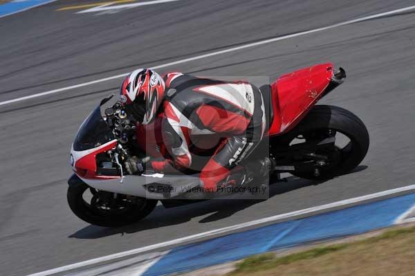 Motorcycle action photographs;Trackday digital images;donington;donington park leicestershire;donington photographs;event digital images;eventdigitalimages;no limits trackday;peter wileman photography;trackday;trackday photos