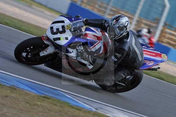 Motorcycle action photographs;Trackday digital images;donington;donington park leicestershire;donington photographs;event digital images;eventdigitalimages;no limits trackday;peter wileman photography;trackday;trackday photos