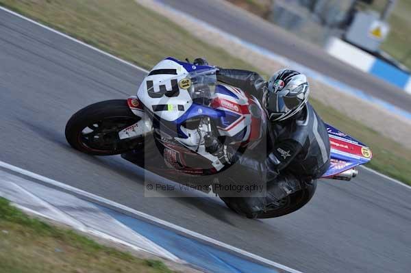 Motorcycle action photographs;Trackday digital images;donington;donington park leicestershire;donington photographs;event digital images;eventdigitalimages;no limits trackday;peter wileman photography;trackday;trackday photos