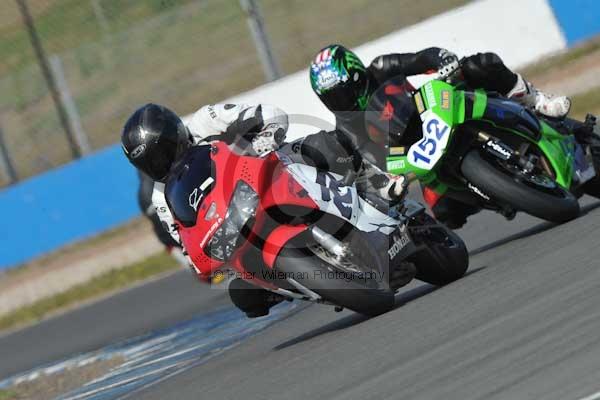 Motorcycle action photographs;Trackday digital images;donington;donington park leicestershire;donington photographs;event digital images;eventdigitalimages;no limits trackday;peter wileman photography;trackday;trackday photos