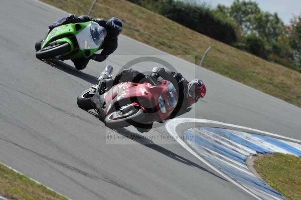 Motorcycle action photographs;Trackday digital images;donington;donington park leicestershire;donington photographs;event digital images;eventdigitalimages;no limits trackday;peter wileman photography;trackday;trackday photos