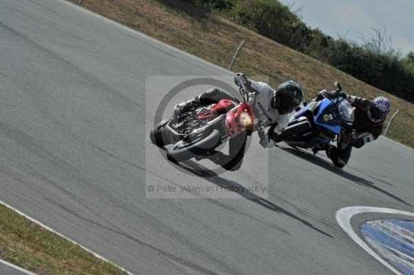 Motorcycle action photographs;Trackday digital images;donington;donington park leicestershire;donington photographs;event digital images;eventdigitalimages;no limits trackday;peter wileman photography;trackday;trackday photos