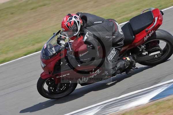 Motorcycle action photographs;Trackday digital images;donington;donington park leicestershire;donington photographs;event digital images;eventdigitalimages;no limits trackday;peter wileman photography;trackday;trackday photos