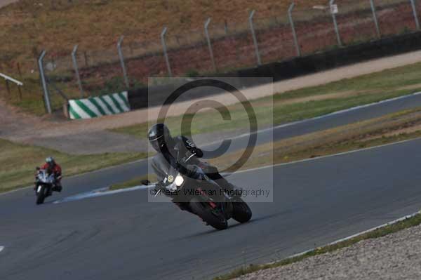 Motorcycle action photographs;Trackday digital images;donington;donington park leicestershire;donington photographs;event digital images;eventdigitalimages;no limits trackday;peter wileman photography;trackday;trackday photos