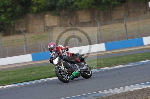 Motorcycle action photographs;Trackday digital images;donington;donington park leicestershire;donington photographs;event digital images;eventdigitalimages;no limits trackday;peter wileman photography;trackday;trackday photos