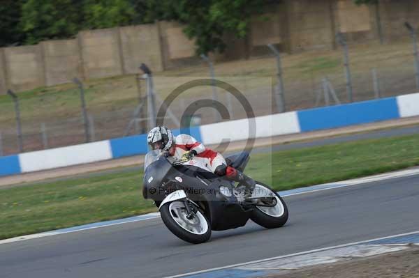 Motorcycle action photographs;Trackday digital images;donington;donington park leicestershire;donington photographs;event digital images;eventdigitalimages;no limits trackday;peter wileman photography;trackday;trackday photos