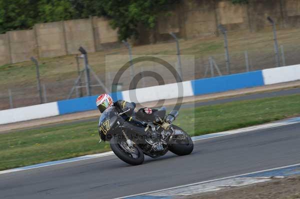 Motorcycle action photographs;Trackday digital images;donington;donington park leicestershire;donington photographs;event digital images;eventdigitalimages;no limits trackday;peter wileman photography;trackday;trackday photos