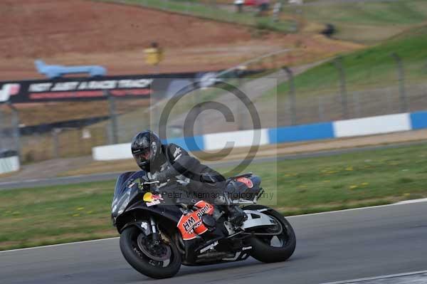 Motorcycle action photographs;Trackday digital images;donington;donington park leicestershire;donington photographs;event digital images;eventdigitalimages;no limits trackday;peter wileman photography;trackday;trackday photos