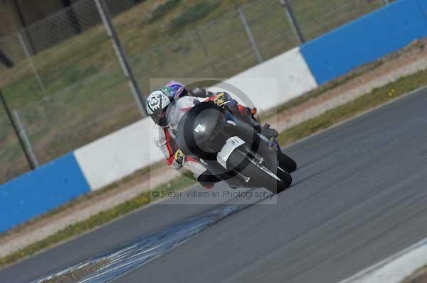 Motorcycle action photographs;Trackday digital images;donington;donington park leicestershire;donington photographs;event digital images;eventdigitalimages;no limits trackday;peter wileman photography;trackday;trackday photos