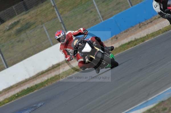 Motorcycle action photographs;Trackday digital images;donington;donington park leicestershire;donington photographs;event digital images;eventdigitalimages;no limits trackday;peter wileman photography;trackday;trackday photos