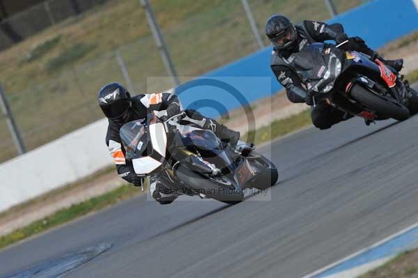 Motorcycle action photographs;Trackday digital images;donington;donington park leicestershire;donington photographs;event digital images;eventdigitalimages;no limits trackday;peter wileman photography;trackday;trackday photos