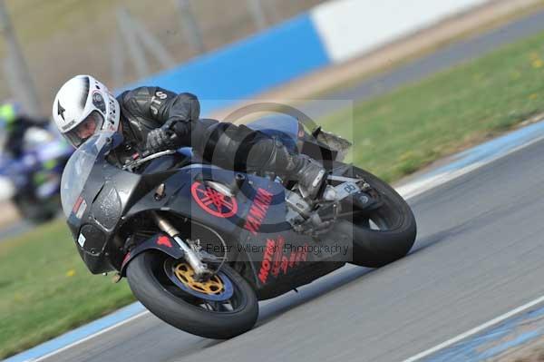 Motorcycle action photographs;Trackday digital images;donington;donington park leicestershire;donington photographs;event digital images;eventdigitalimages;no limits trackday;peter wileman photography;trackday;trackday photos