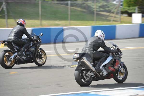 Motorcycle action photographs;Trackday digital images;donington;donington park leicestershire;donington photographs;event digital images;eventdigitalimages;no limits trackday;peter wileman photography;trackday;trackday photos