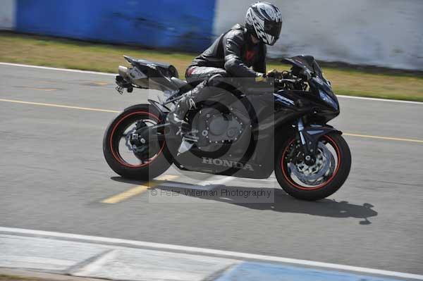 Motorcycle action photographs;Trackday digital images;donington;donington park leicestershire;donington photographs;event digital images;eventdigitalimages;no limits trackday;peter wileman photography;trackday;trackday photos