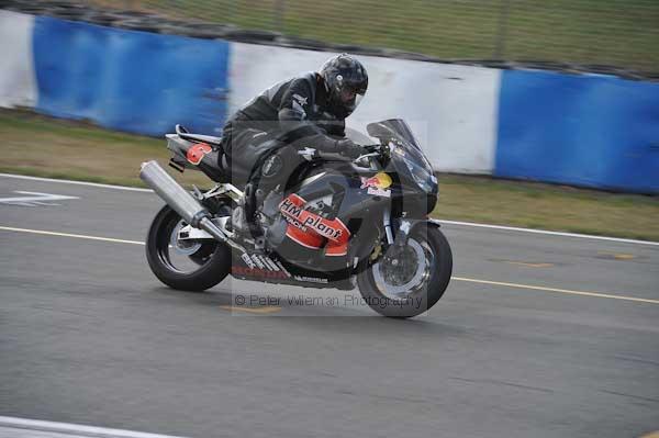 Motorcycle action photographs;Trackday digital images;donington;donington park leicestershire;donington photographs;event digital images;eventdigitalimages;no limits trackday;peter wileman photography;trackday;trackday photos