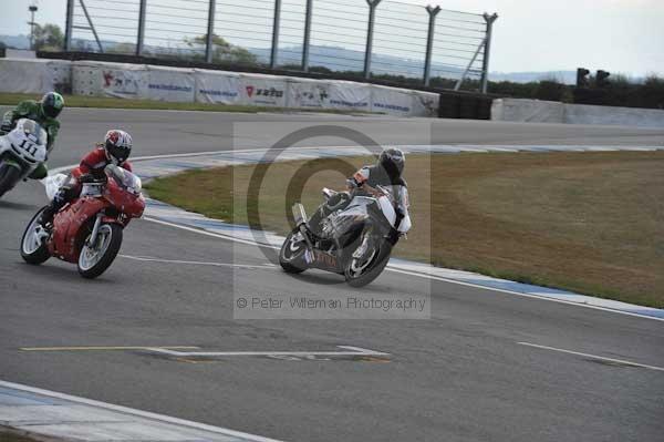 Motorcycle action photographs;Trackday digital images;donington;donington park leicestershire;donington photographs;event digital images;eventdigitalimages;no limits trackday;peter wileman photography;trackday;trackday photos