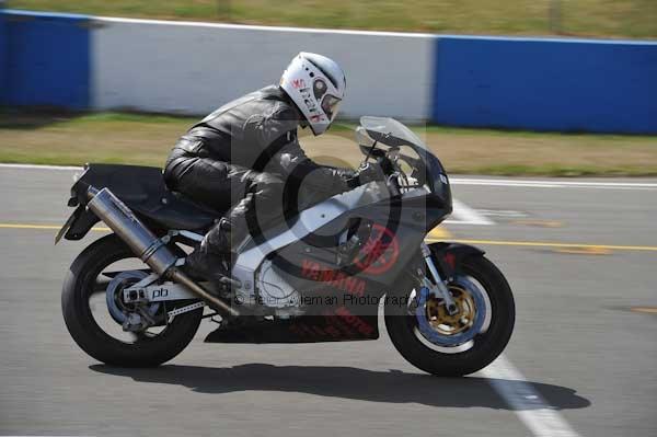 Motorcycle action photographs;Trackday digital images;donington;donington park leicestershire;donington photographs;event digital images;eventdigitalimages;no limits trackday;peter wileman photography;trackday;trackday photos