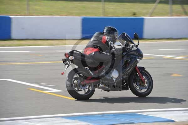 Motorcycle action photographs;Trackday digital images;donington;donington park leicestershire;donington photographs;event digital images;eventdigitalimages;no limits trackday;peter wileman photography;trackday;trackday photos