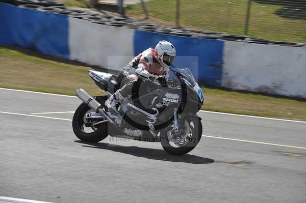 Motorcycle action photographs;Trackday digital images;donington;donington park leicestershire;donington photographs;event digital images;eventdigitalimages;no limits trackday;peter wileman photography;trackday;trackday photos