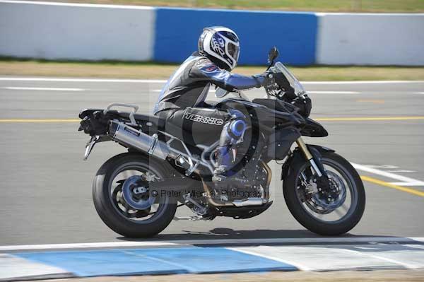 Motorcycle action photographs;Trackday digital images;donington;donington park leicestershire;donington photographs;event digital images;eventdigitalimages;no limits trackday;peter wileman photography;trackday;trackday photos