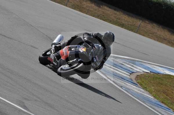 Motorcycle action photographs;Trackday digital images;donington;donington park leicestershire;donington photographs;event digital images;eventdigitalimages;no limits trackday;peter wileman photography;trackday;trackday photos