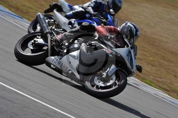 Motorcycle action photographs;Trackday digital images;donington;donington park leicestershire;donington photographs;event digital images;eventdigitalimages;no limits trackday;peter wileman photography;trackday;trackday photos