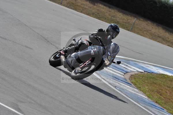 Motorcycle action photographs;Trackday digital images;donington;donington park leicestershire;donington photographs;event digital images;eventdigitalimages;no limits trackday;peter wileman photography;trackday;trackday photos