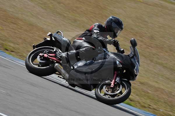 Motorcycle action photographs;Trackday digital images;donington;donington park leicestershire;donington photographs;event digital images;eventdigitalimages;no limits trackday;peter wileman photography;trackday;trackday photos