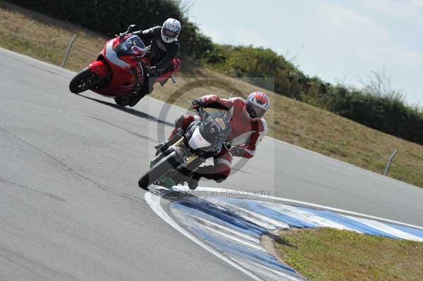 Motorcycle action photographs;Trackday digital images;donington;donington park leicestershire;donington photographs;event digital images;eventdigitalimages;no limits trackday;peter wileman photography;trackday;trackday photos