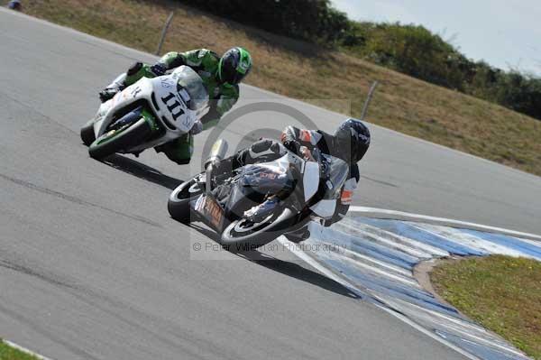 Motorcycle action photographs;Trackday digital images;donington;donington park leicestershire;donington photographs;event digital images;eventdigitalimages;no limits trackday;peter wileman photography;trackday;trackday photos