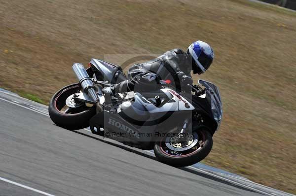 Motorcycle action photographs;Trackday digital images;donington;donington park leicestershire;donington photographs;event digital images;eventdigitalimages;no limits trackday;peter wileman photography;trackday;trackday photos