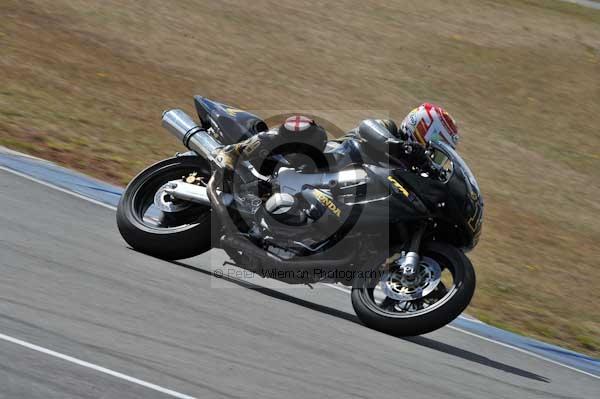 Motorcycle action photographs;Trackday digital images;donington;donington park leicestershire;donington photographs;event digital images;eventdigitalimages;no limits trackday;peter wileman photography;trackday;trackday photos