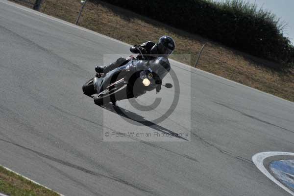 Motorcycle action photographs;Trackday digital images;donington;donington park leicestershire;donington photographs;event digital images;eventdigitalimages;no limits trackday;peter wileman photography;trackday;trackday photos