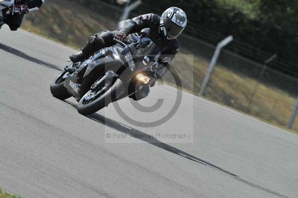 Motorcycle action photographs;Trackday digital images;donington;donington park leicestershire;donington photographs;event digital images;eventdigitalimages;no limits trackday;peter wileman photography;trackday;trackday photos