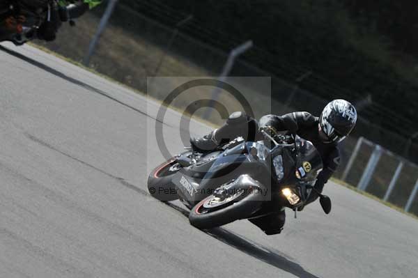 Motorcycle action photographs;Trackday digital images;donington;donington park leicestershire;donington photographs;event digital images;eventdigitalimages;no limits trackday;peter wileman photography;trackday;trackday photos