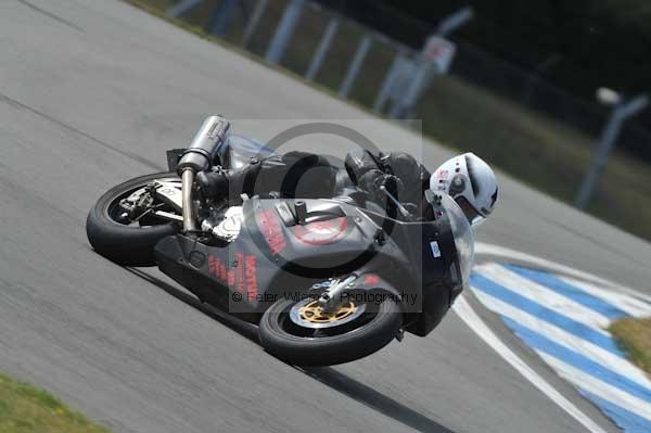 Motorcycle action photographs;Trackday digital images;donington;donington park leicestershire;donington photographs;event digital images;eventdigitalimages;no limits trackday;peter wileman photography;trackday;trackday photos