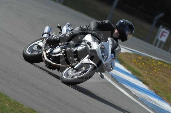 Motorcycle action photographs;Trackday digital images;donington;donington park leicestershire;donington photographs;event digital images;eventdigitalimages;no limits trackday;peter wileman photography;trackday;trackday photos