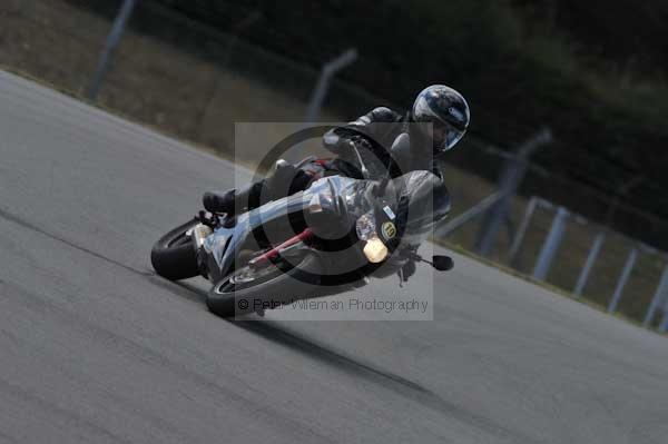 Motorcycle action photographs;Trackday digital images;donington;donington park leicestershire;donington photographs;event digital images;eventdigitalimages;no limits trackday;peter wileman photography;trackday;trackday photos