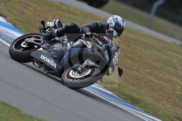 Motorcycle action photographs;Trackday digital images;donington;donington park leicestershire;donington photographs;event digital images;eventdigitalimages;no limits trackday;peter wileman photography;trackday;trackday photos