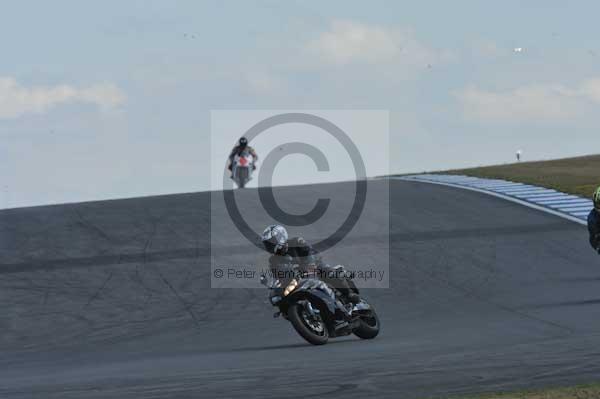 Motorcycle action photographs;Trackday digital images;donington;donington park leicestershire;donington photographs;event digital images;eventdigitalimages;no limits trackday;peter wileman photography;trackday;trackday photos