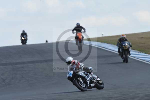 Motorcycle action photographs;Trackday digital images;donington;donington park leicestershire;donington photographs;event digital images;eventdigitalimages;no limits trackday;peter wileman photography;trackday;trackday photos