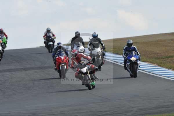 Motorcycle action photographs;Trackday digital images;donington;donington park leicestershire;donington photographs;event digital images;eventdigitalimages;no limits trackday;peter wileman photography;trackday;trackday photos