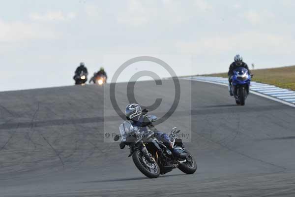 Motorcycle action photographs;Trackday digital images;donington;donington park leicestershire;donington photographs;event digital images;eventdigitalimages;no limits trackday;peter wileman photography;trackday;trackday photos