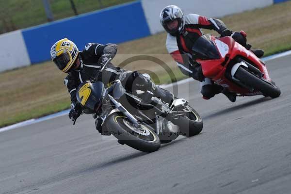 Motorcycle action photographs;Trackday digital images;donington;donington park leicestershire;donington photographs;event digital images;eventdigitalimages;no limits trackday;peter wileman photography;trackday;trackday photos